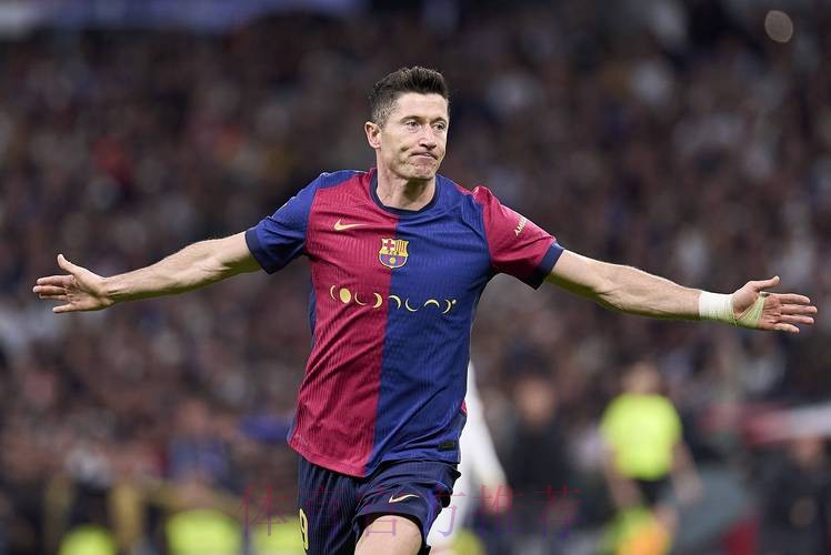 近10年进球最多前10联赛球员：莱万连续3年夺魁